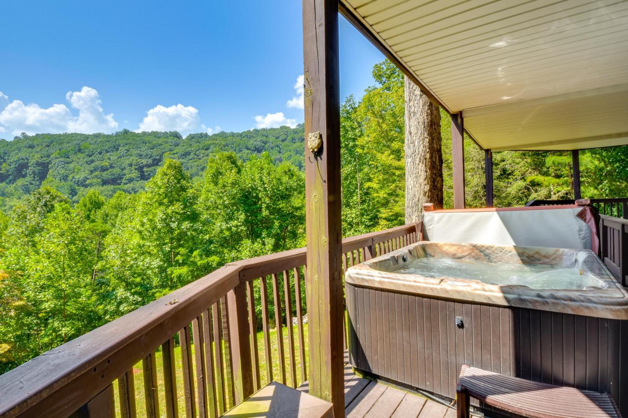 Mountain Cabin With Hot Tub And Fire Pit! Blairsville Exterior foto