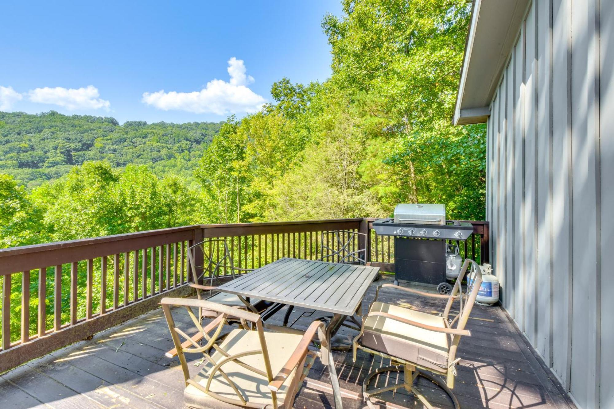 Mountain Cabin With Hot Tub And Fire Pit! Blairsville Exterior foto